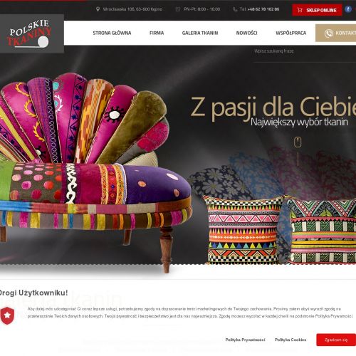 Materiały tapicerskie pikowane w kwiaty